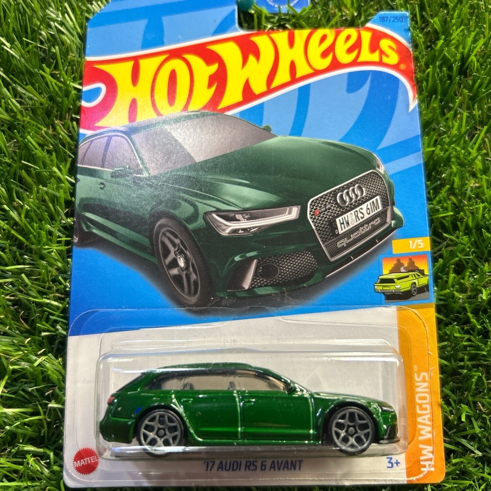Hot Wheels Green Audi RS 6 Avant Die-Cast Car